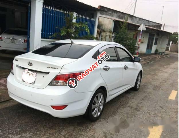 Bán Hyundai Accent năm 2011, màu trắng, nhập khẩu nguyên chiếc  -1