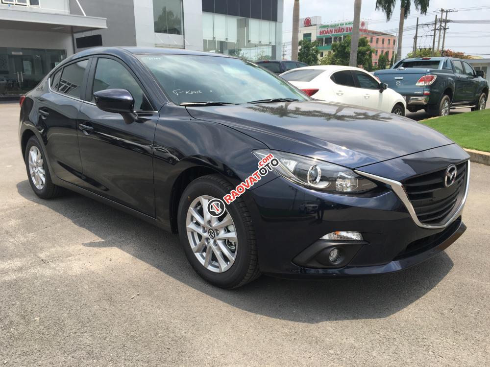 Mazda 3 màu đen 2017, giá tốt nhất thị trường, L/h 0906149209-4