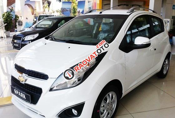 Bán Chevrolet Spark 1.2LT MT đời 2017, hỗ trợ vay ngân hàng 80%. Gọi Ms. Lam 0939193718-7