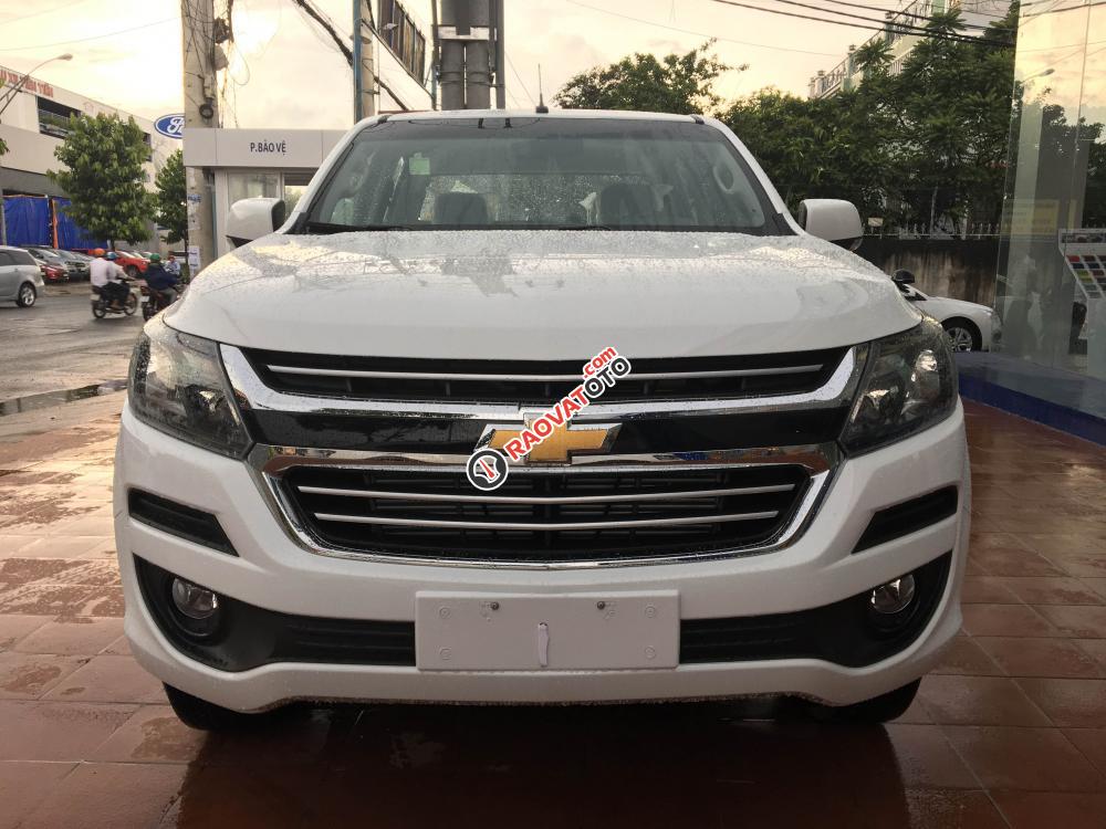 Bán Chevrolet Colorado LT 2.5 MT 4x2, màu trắng, vay 95%-0