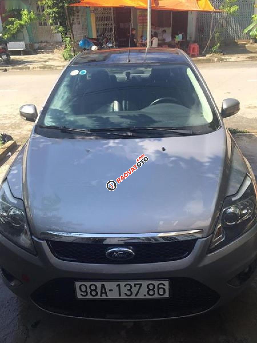 Cần bán xe Ford Focus đời 2010, màu bạc-2