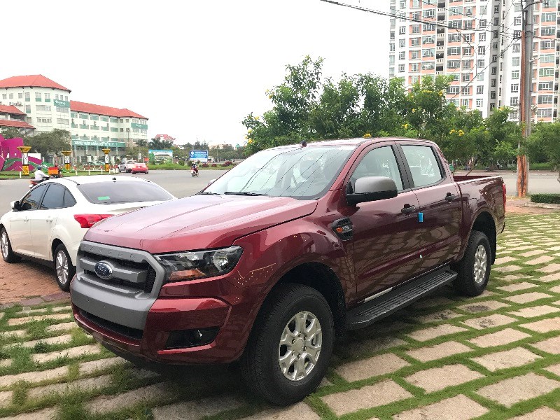 Bán Ford Ranger sản xuất 2017, màu đỏ, xe nhập-3