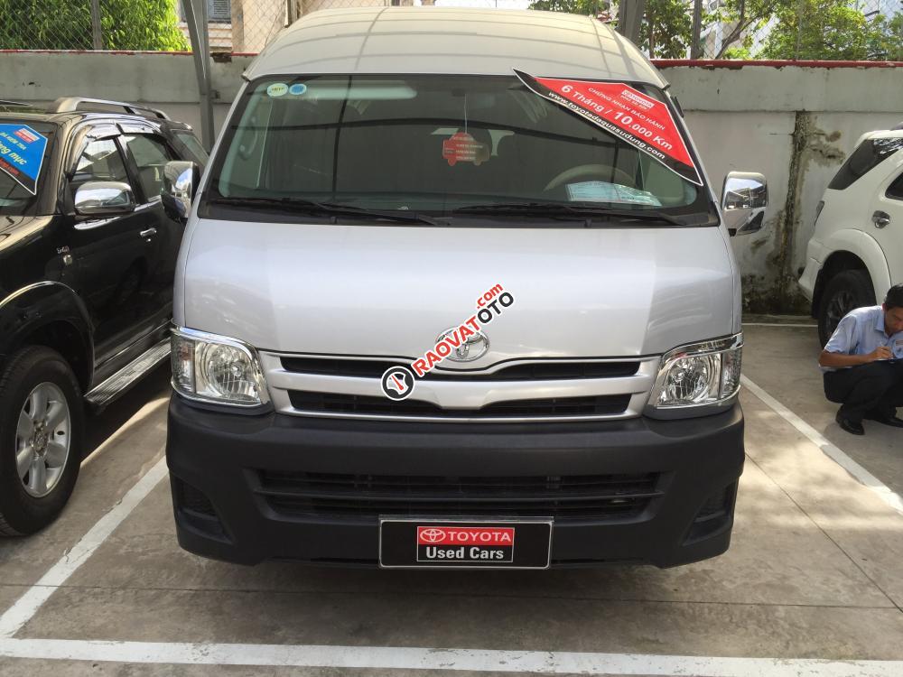 Bán ô tô Toyota Hiace dầu, đời 2013, màu bạc. Hỗ trợ vay 70%-1