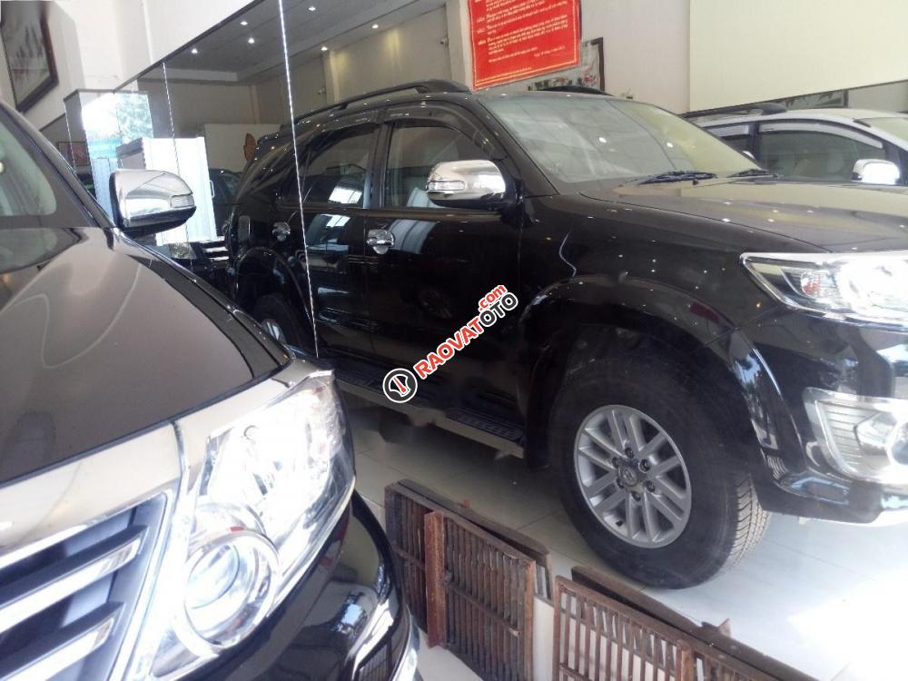 Bán Toyota Fortuner 2.7V 4x2 AT đời 2013, màu đen  -4