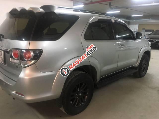 Bán ô tô Toyota Fortuner 2.5G (MT) đời 2015, màu bạc  -2