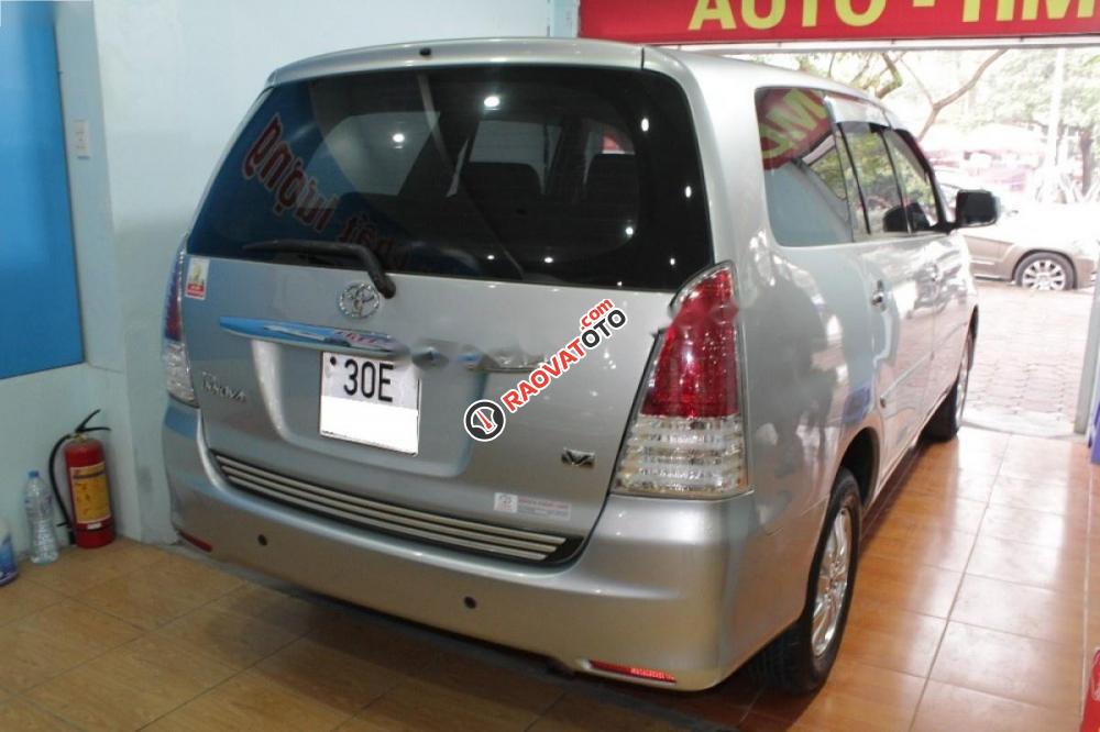 Bán xe Toyota Innova V 2008, màu bạc số tự động, 425tr-6