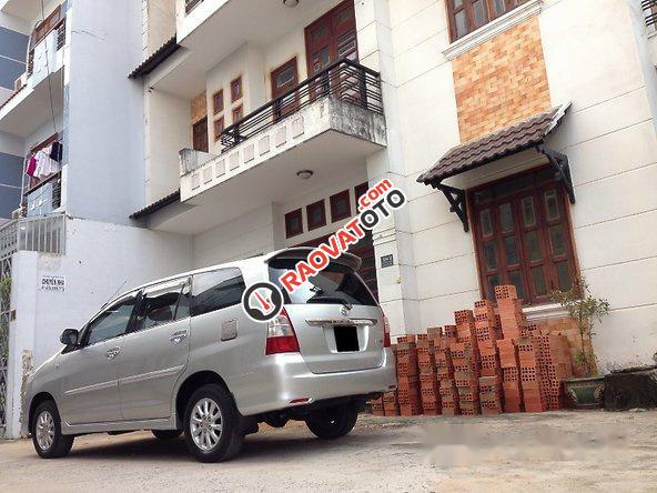 Bán gấp Toyota Innova 2.0E đời 2013, màu bạc, giá 515tr-8