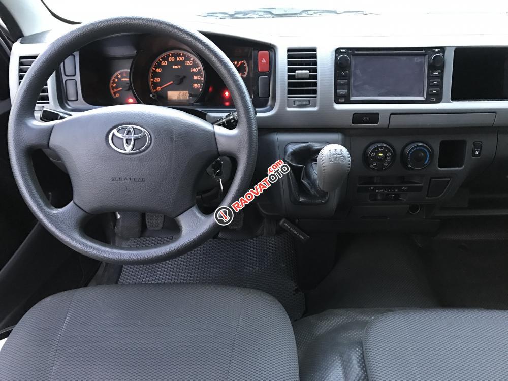 Cần bán Toyota Hiace đời 2013, nhập khẩu nguyên chiếc xe gia đình, giá chỉ 668 triệu-4