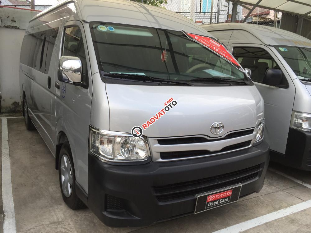 Bán ô tô Toyota Hiace dầu, đời 2013, màu bạc. Hỗ trợ vay 70%-0