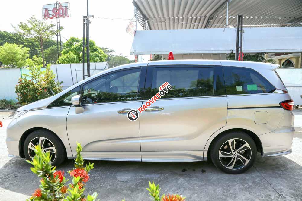 Bán Honda Odyssey 2.4 CVT model 2016, màu bạc-7