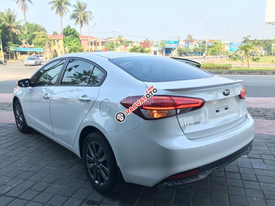 Bán xe Kia Cerato 1.6 số sàn Vĩnh Phúc. Liên hệ ngay 0979.428.555 để được ưu đãi lớn nhất-4