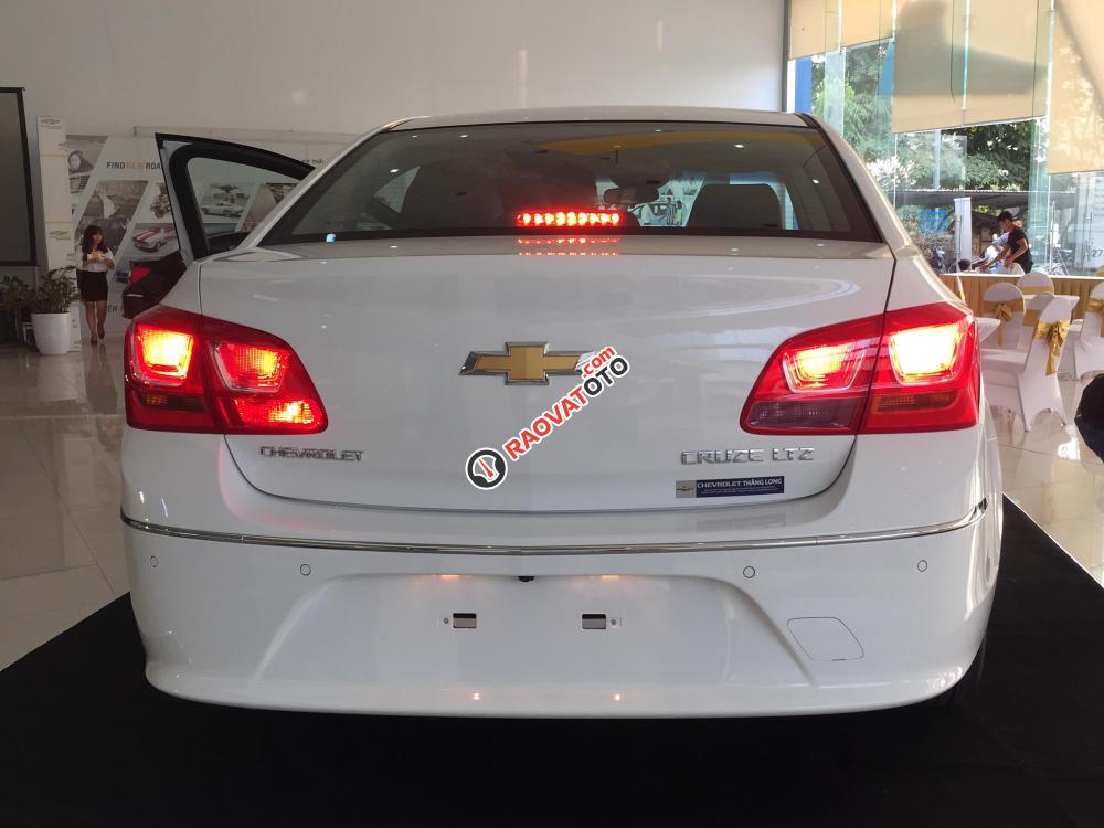 Bán xe Chevrolet Cruze LTZ tại Cao Bằng giá rẻ, hỗ trợ trả góp 90%, xem xe lái thử tại nhà - 0971052525-3