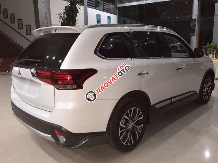 Bán Mitsubishi Outlander 2.0 CVT màu trắng, nhập khẩu, có bán trả góp - liên hệ 0906.884.030-2