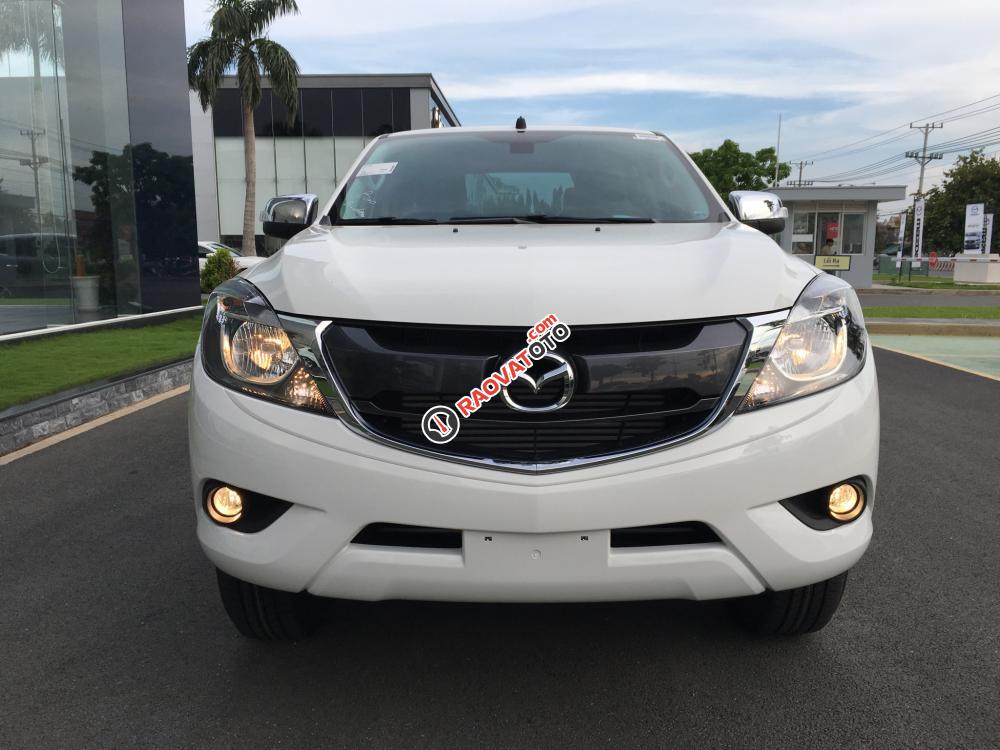 Bán xe Mazda BT 50 4WD AT 3.2L đời 2018, màu trắng, giá 815tr-0