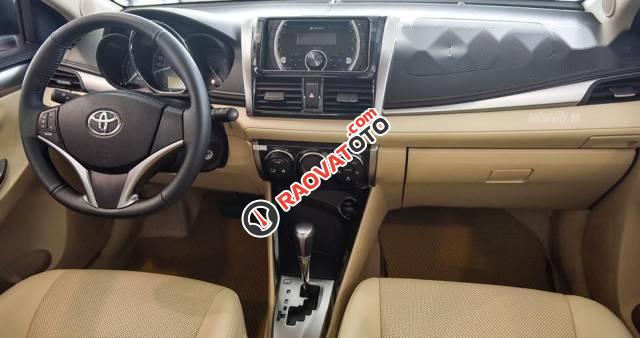 Bán Toyota Vios đời 2017, màu trắng-0