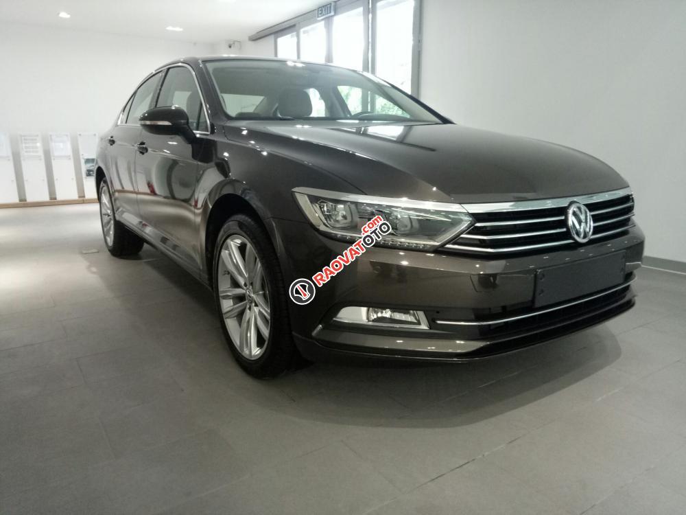 Đánh giá xe Volkswagen Passat GP, màu nâu, nhập khẩu Đức, tặng BHVC+ 3M. LH Hương: 0902.608.293-11