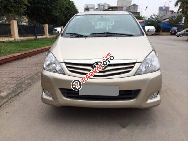 Cần bán Toyota Innova đời 2011 xe gia đình giá cạnh tranh-0