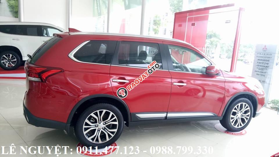 Giá xe Mitsubishi Outlander 2.0 xe 7 chỗ, rẻ tháng 4, hỗ trợ trả góp 90% xe, LH Lê Nguyệt: 0911.477.123 - 0988.799.330-3