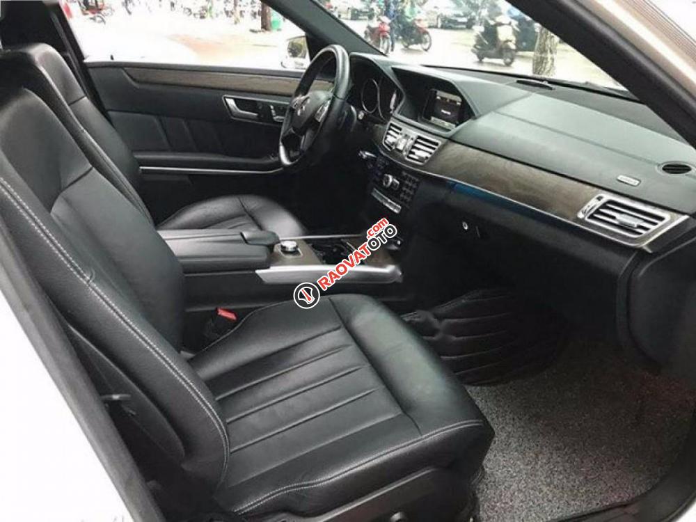 Cần bán Mercedes E200 đời 2015, màu trắng như mới-6