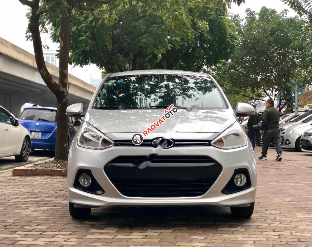 Bán Hyundai Grand i10 1.2 MT đời 2015, màu bạc, nhập khẩu -2