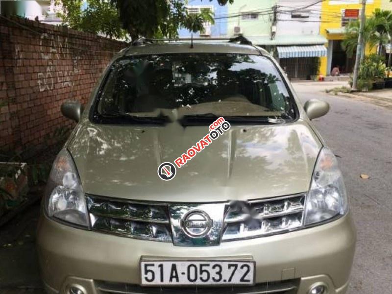 Cần bán Nissan Grand livina 1.8 AT đời 2011, màu vàng số tự động-1