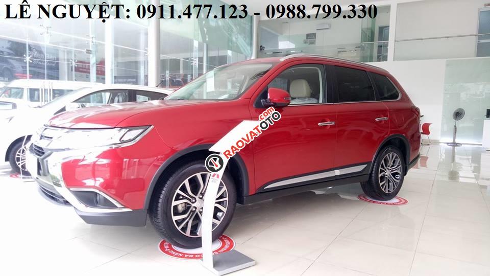 Giá xe Mitsubishi Outlander 2.0 xe 7 chỗ, rẻ tháng 4, hỗ trợ trả góp 90% xe, LH Lê Nguyệt: 0911.477.123 - 0988.799.330-1