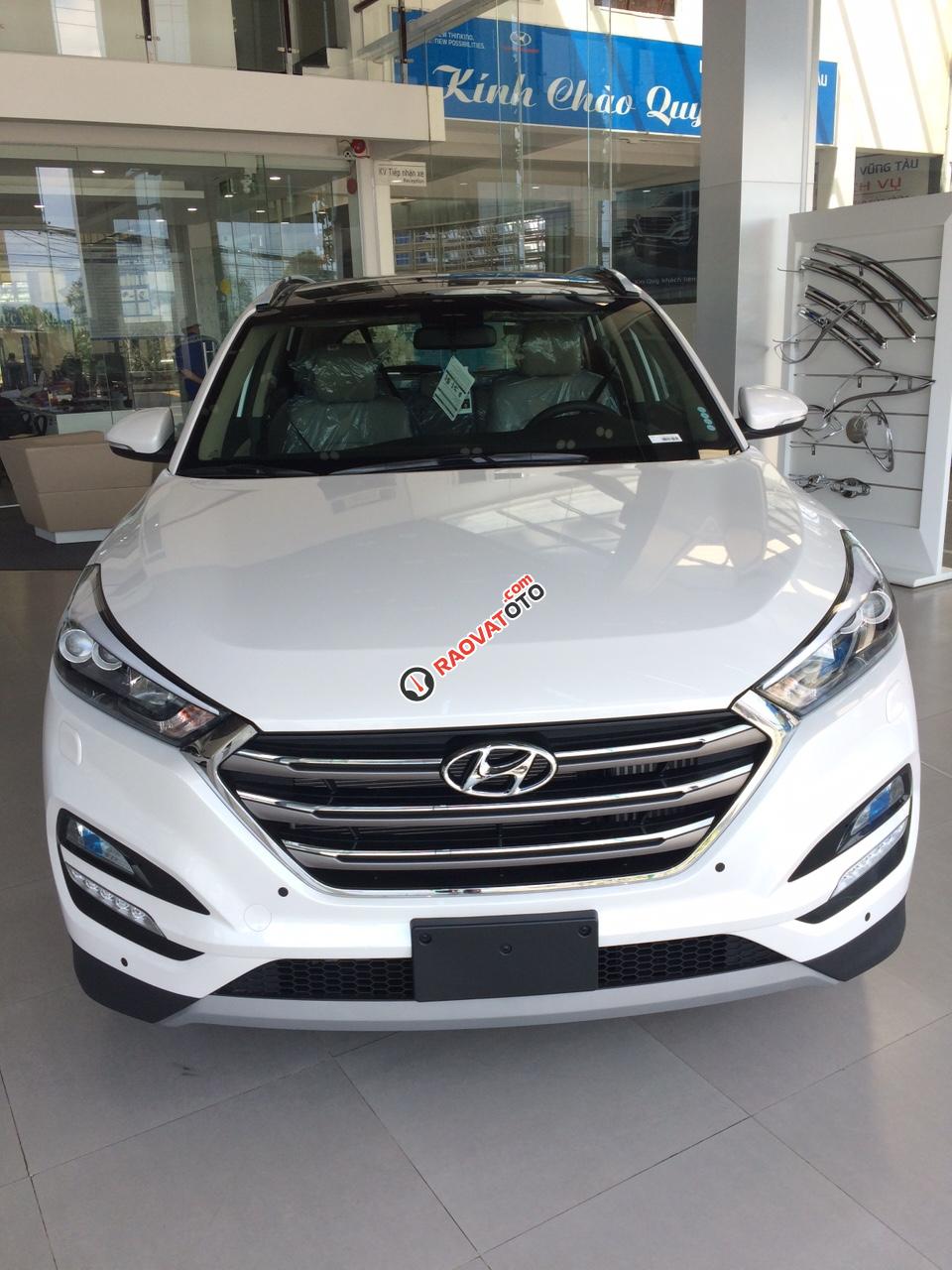 Cần bán Hyundai Tucson đời 2017, màu trắng-1