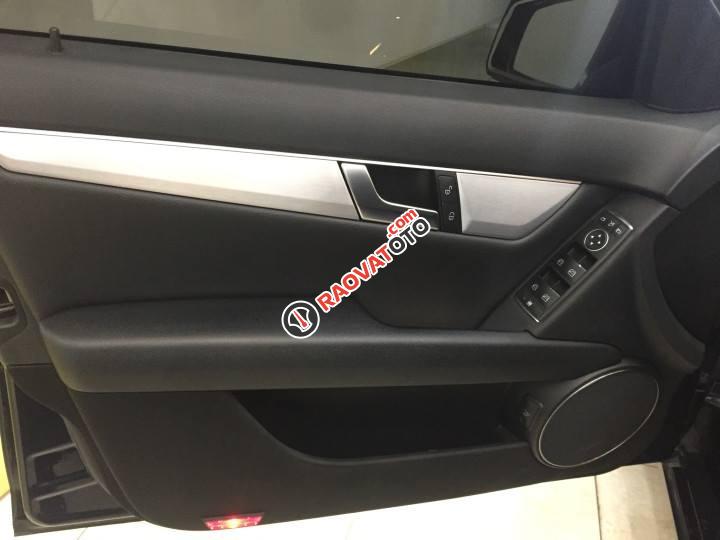 Cần bán Mercedes C200 đời 2012, giá tốt-0