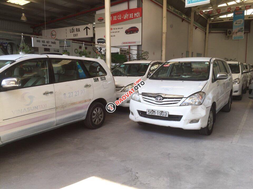 Hot hot hot, Toyota Innova G đời 2010, giá chỉ 280 triệu-0