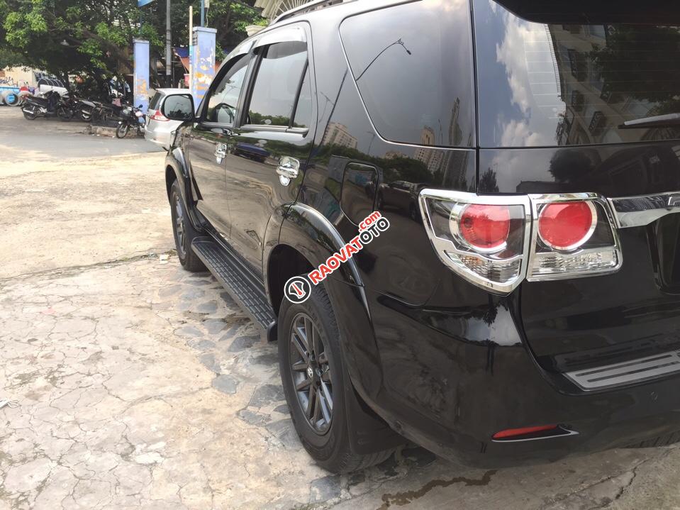 Cần bán Toyota Fortuner 2.5G 4x2MT, sản xuất 2016, màu đen-3