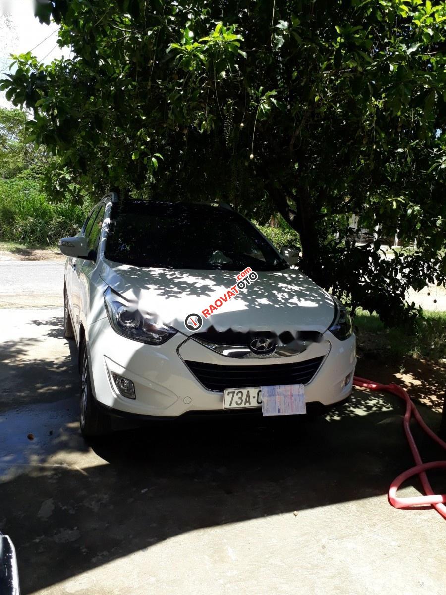 Bán Hyundai Tucson 2.0 AT năm 2014, màu trắng, nhập khẩu nguyên chiếc chính chủ-1