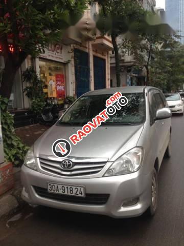 Bán gấp Toyota Innova đời 2009, màu bạc-1