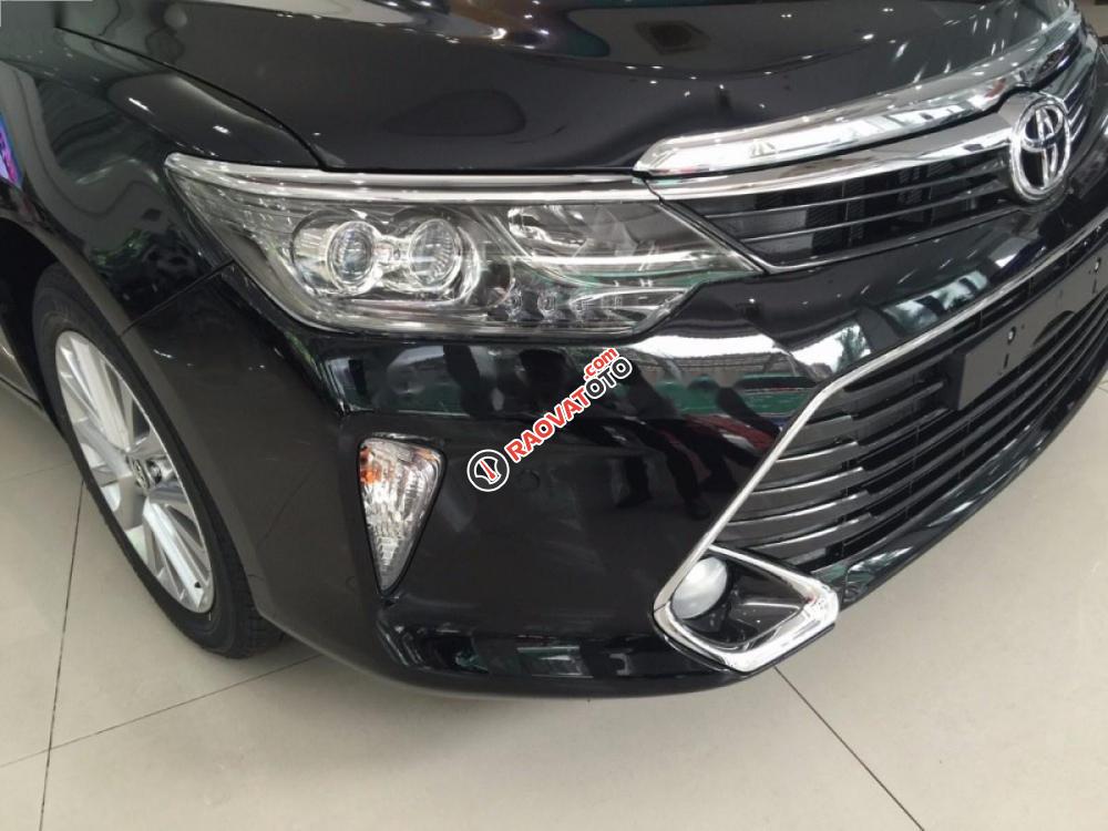 Bán Toyota Camry 2.5Q sản xuất 2017, màu đen-3