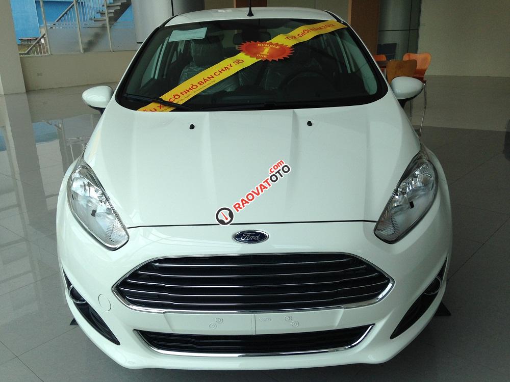 Cần bán Ford Fiesta 1.5L AT mới tại Bắc Giang, màu trắng, giá bán cạnh tranh-0