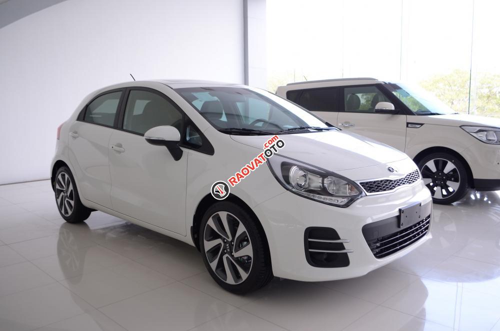 Bán Kia Rio MT năm 2016, màu trắng, giá tốt-2