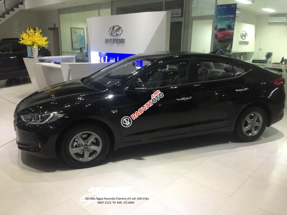 Xe Hyundai Elantra model 2018 màu đen - Đà nẵng, giảm giá 80 triệu, chỉ còn 549 triệu, Lh: 0941 295 79-1