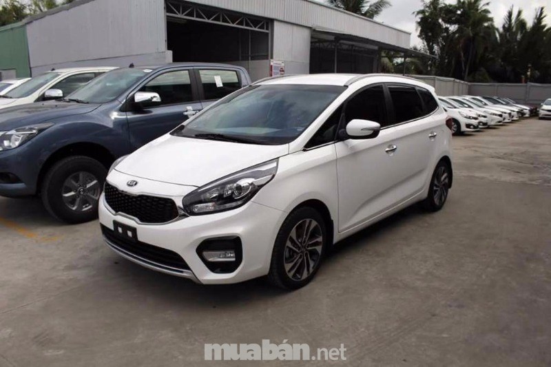 Bán xe Kia Rondo năm 2017, màu trắng, nhập khẩu chính hãng-0