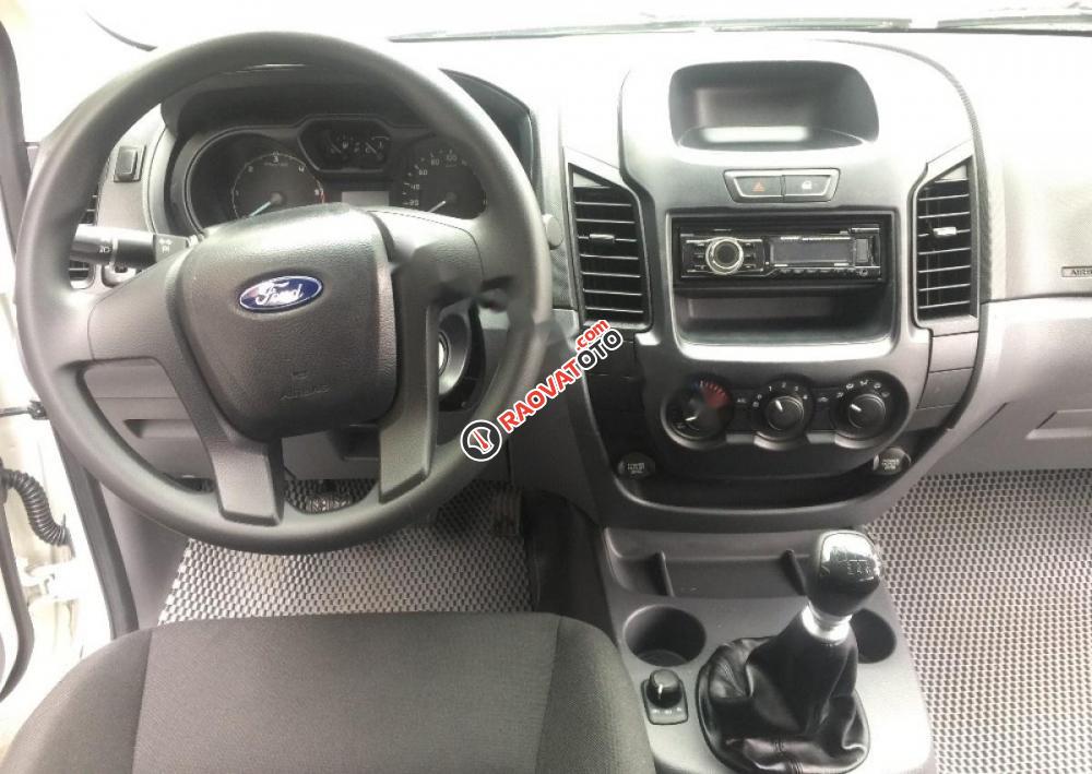 Bán xe Ford Ranger XL 2.2L 4x4 MT đời 2016, màu trắng, nhập khẩu nguyên chiếc -1