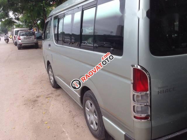 Bán Toyota Hiace đời 2011 số sàn, giá 445tr-3