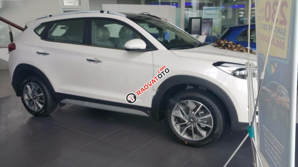 Cần bán Hyundai Tucson 2.0 ATH đời 2017, màu trắng-7