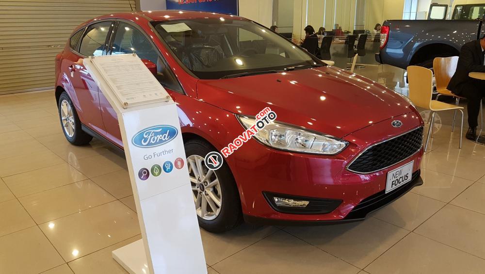 Cần bán Ford Focus 1.5 AT Trend Sport sản xuất 2017, màu đỏ, 585tr-5