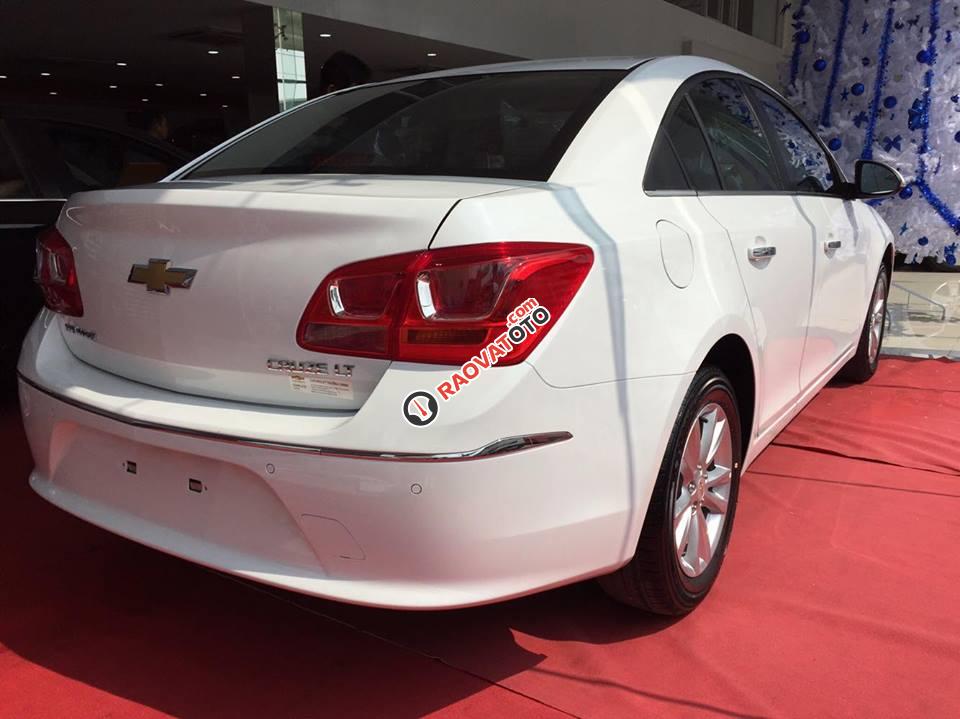 Chevrolet Cruze LT - Hỗ trợ vay tối đa giá trị xe, thủ tục đơn giản-2