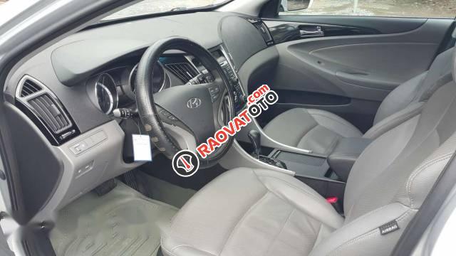 Cần bán Hyundai Sonata đời 2012 số tự động, 610 triệu-4