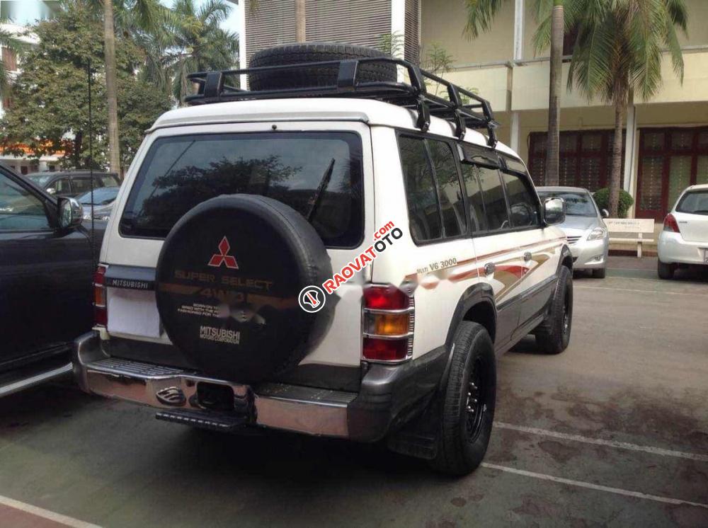 Bán Mitsubishi Pajero 2.4 năm 1994, màu trắng, xe nhập-3