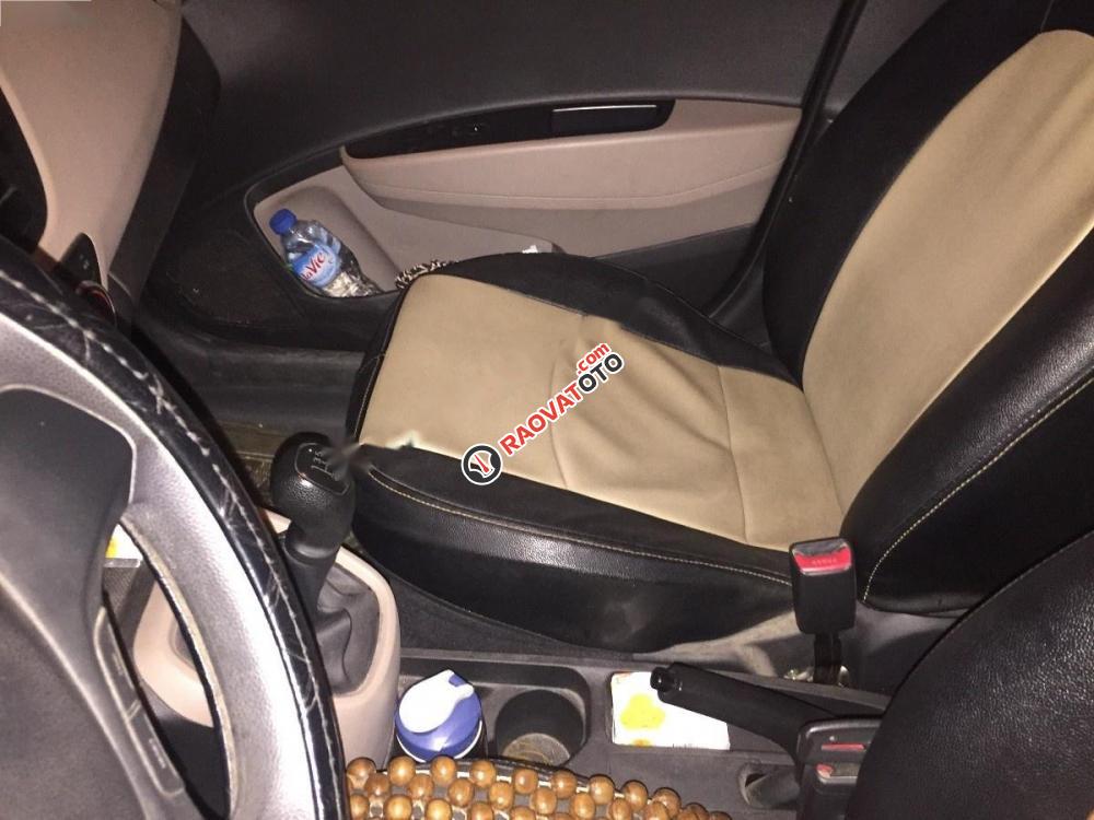 Bán Hyundai Grand i10 đời 2015, màu bạc, nhập khẩu nguyên chiếc, giá chỉ 270 triệu-1