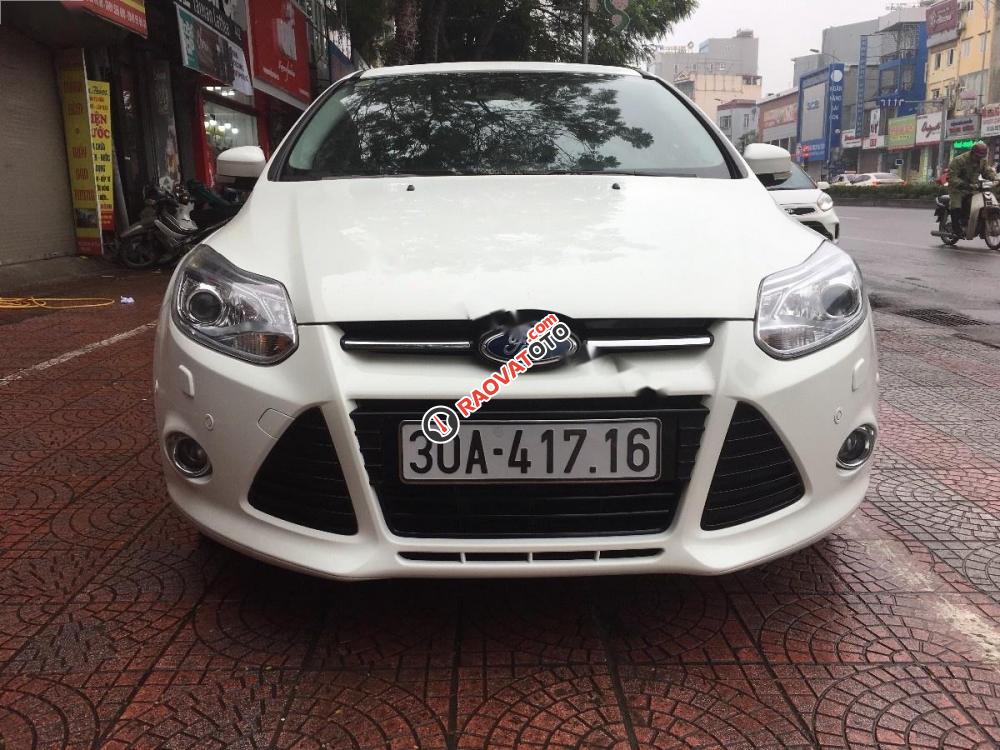 Cần bán xe Ford Focus 2.0 đời 2014, màu trắng-1