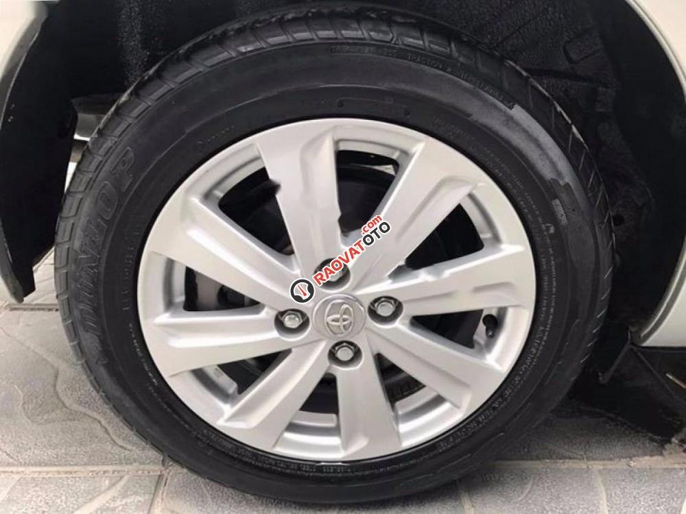 Cần bán Toyota Vios 1.5G đời 2014, màu bạc-4