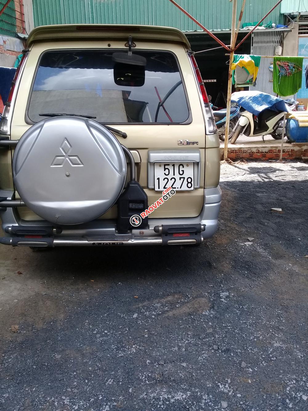 Cần bán xe Mitsubishi Jolie 2.0 đời 2004, bánh treo, màu vàng cát, xăng phun-0