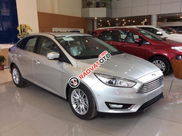 Bán Ford Focus Titanium 2017 giao ngay - Tặng bộ PK-0