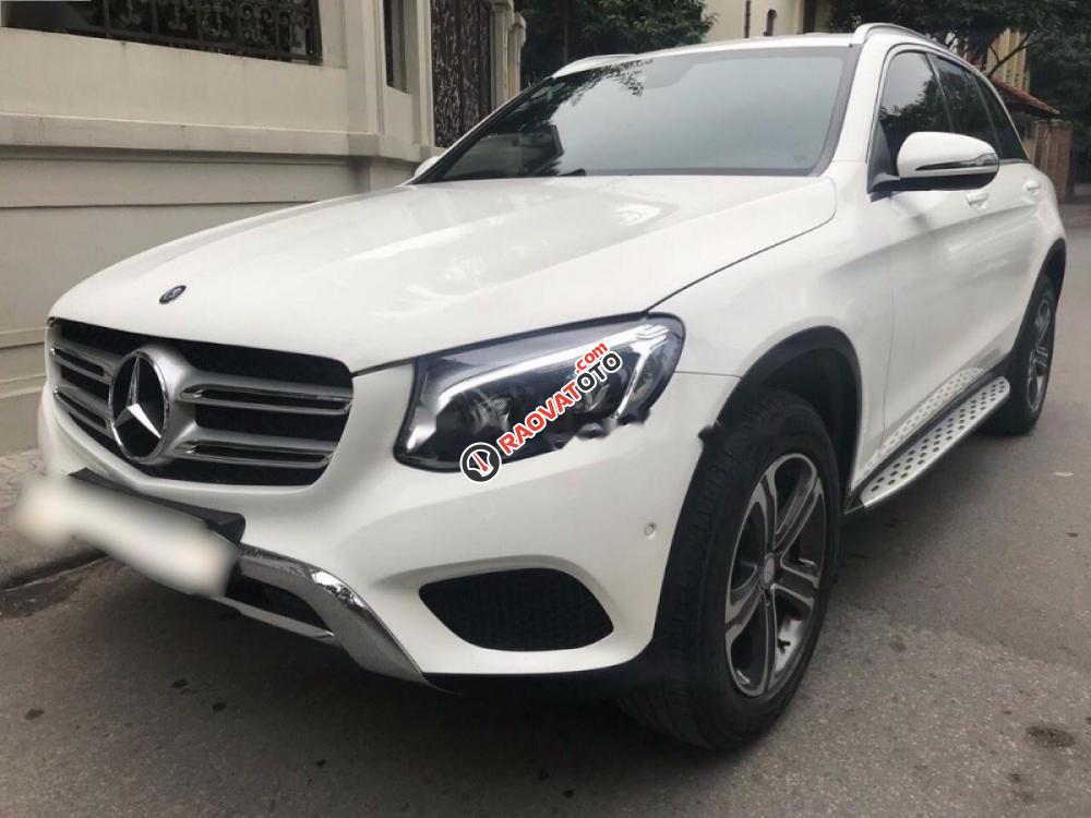 Xe Mercedes GLC 250 4 Matic 2017, màu trắng, nhập khẩu nguyên chiếc-1